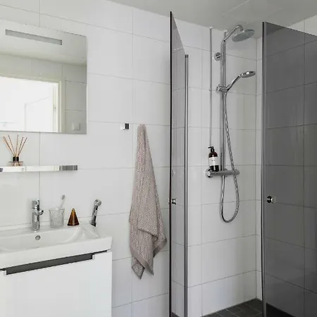 2ndhomes Two Storey With Sauna Apartment
